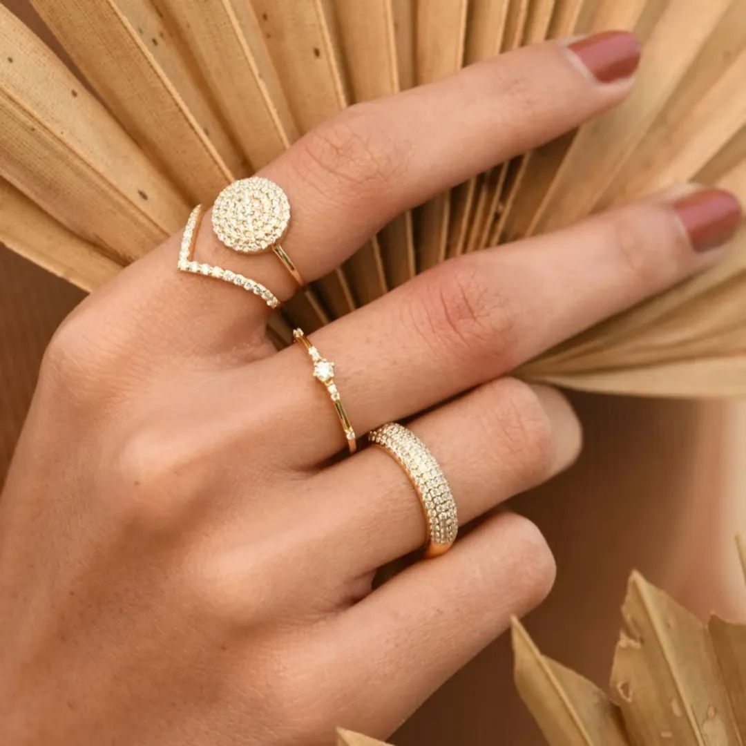 /public/photos/live/Round Shape Cluster Moissanite Nesting V Shaped Ring Set  670 (1).webp